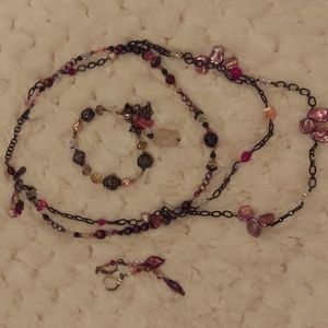 Stunning timelessTres Jolie necklace, earrings and bracelet.